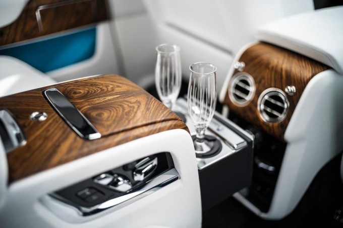 Первый внедорожник Rolls-Royce – Cullinan